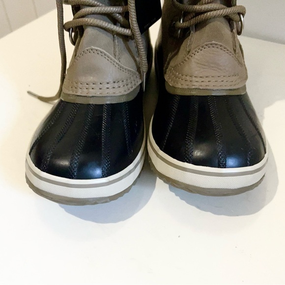 Sorel NWT Joan of Arctic Suede lace up  Fur trimmed boots size 9.5 taupe - Picture 7 of 10